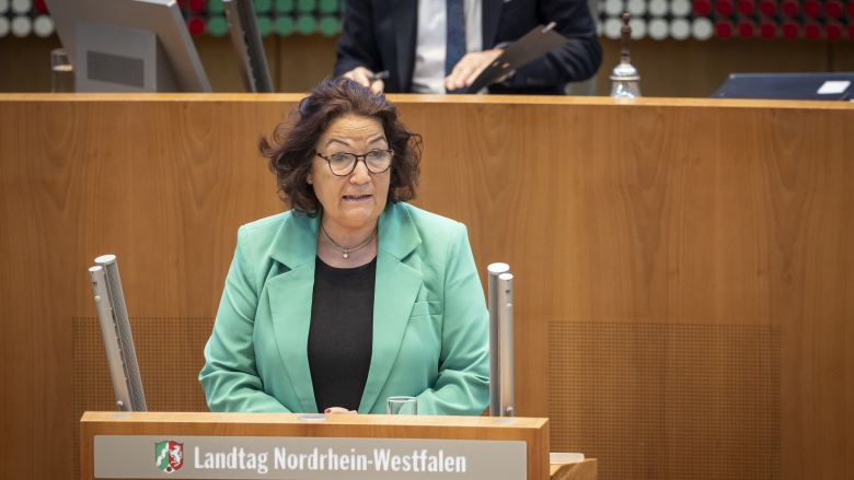 Claudia Schlottmann Claudia Schlottmann